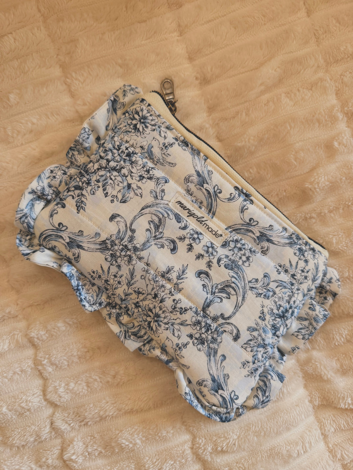 The Small Victorian Blue Pouch