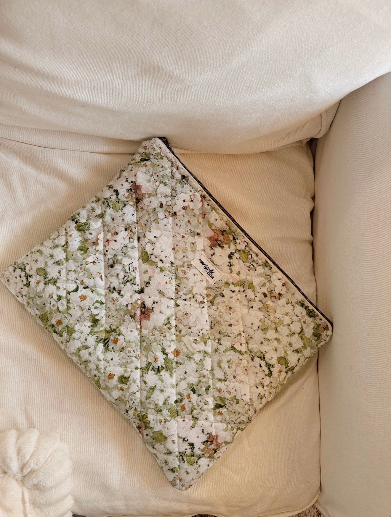 The Morning Dew Large Computer Sleeve