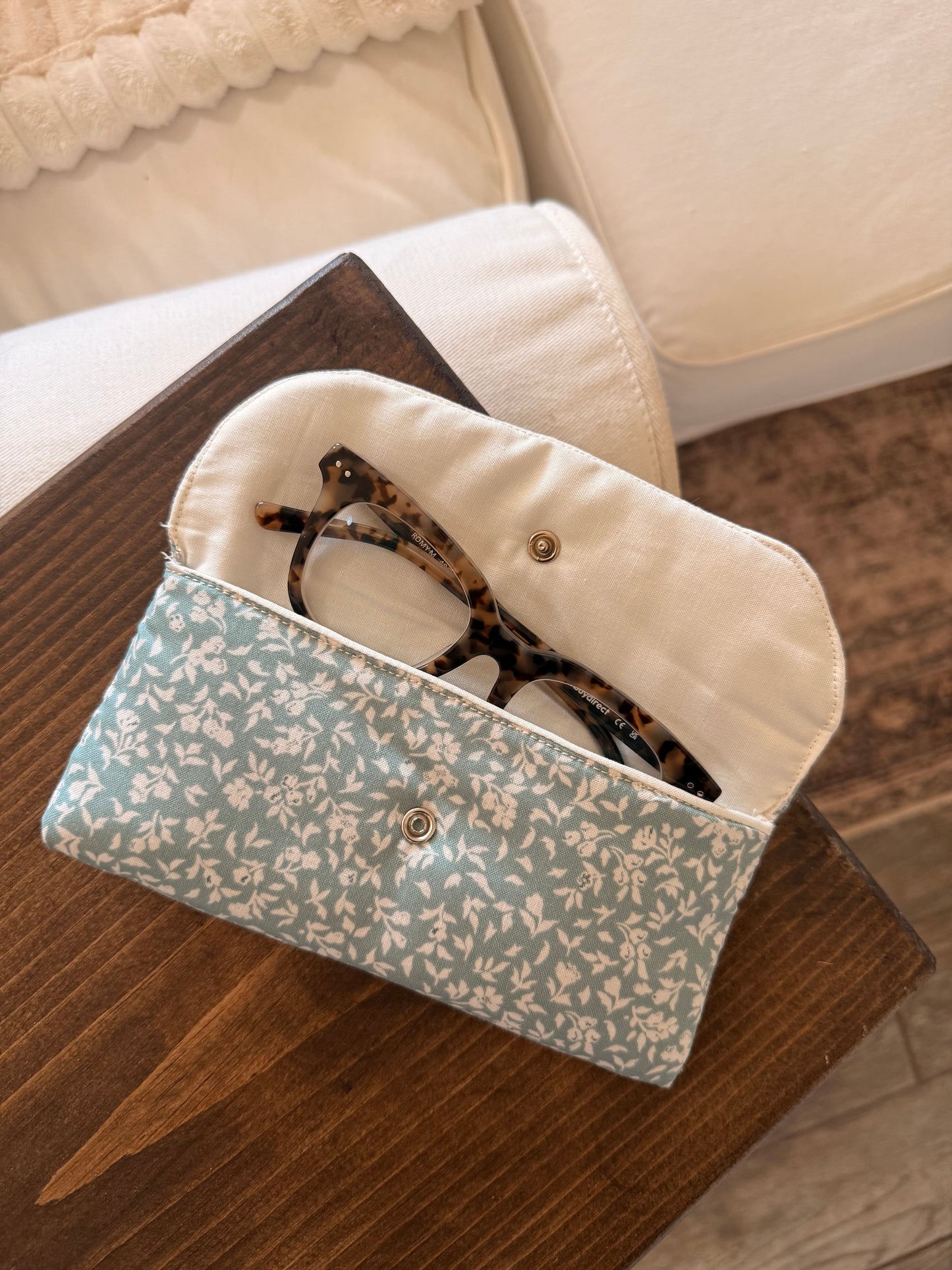 The Cottage Green Glasses Case