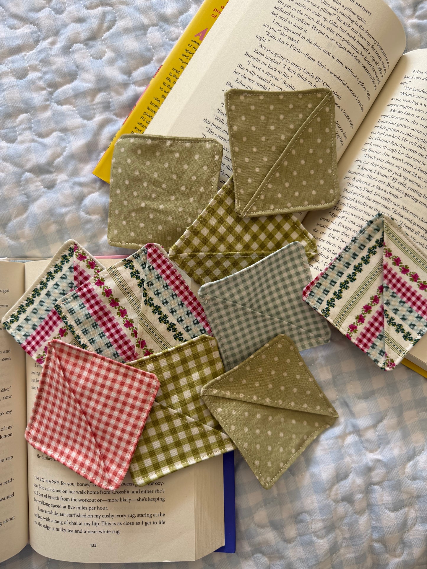 Random Fabric Corner Bookmark